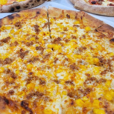 December Pizza Special: Sunset Set